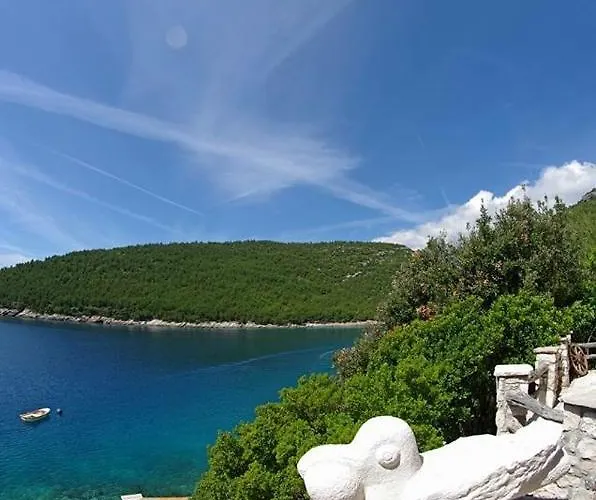 Remote House Studena Brac Casa de Férias *